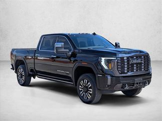 Used 2024 GMC Sierra 3500 Denali Ultimate AWD/4WD video 2