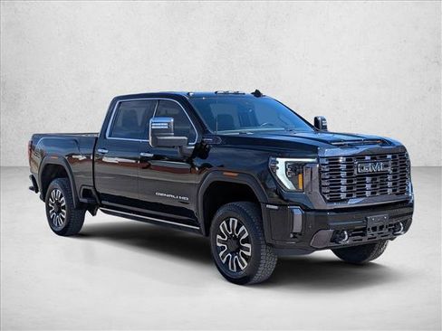 Used 2024 GMC Sierra 3500 Denali Ultimate AWD/4WD image 2