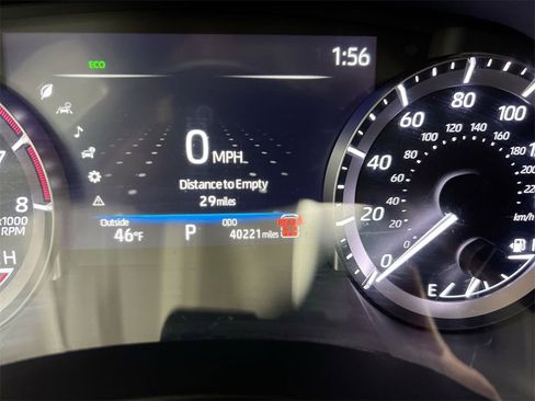 Used 2024 Toyota Highlander XLE image 12