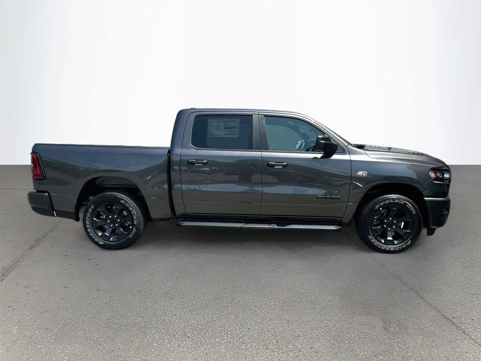 New 2026 RAM 1500 Express AWD/4WD image 3