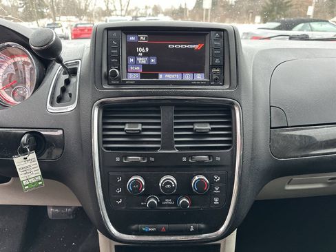 Used 2017 Dodge Grand Caravan SE w/ Power Window Group FWD image 15