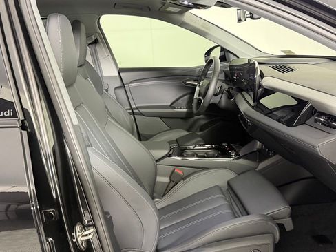Used 2025 Audi Q6 e-tron Premium Plus w/ Premium Plus AWD/4WD image 34