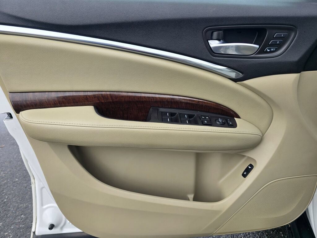 Used 2017 Acura MDX SH-AWD image 22