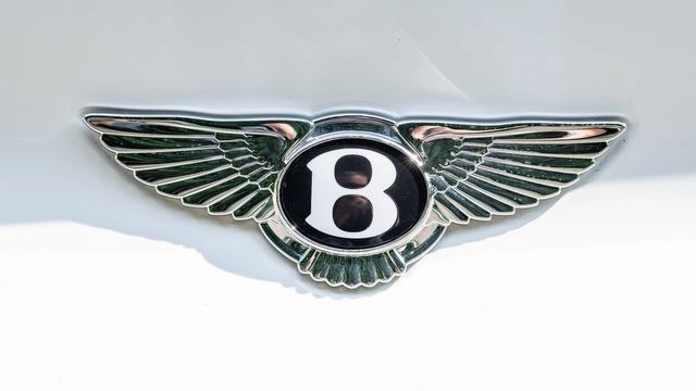 Used 2023 Bentley Bentayga AWD/4WD image 29