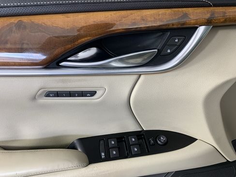 Used 2018 Cadillac XTS Luxury FWD image 13