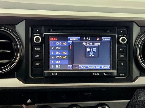 Used 2018 Toyota Tacoma SR5 image 18