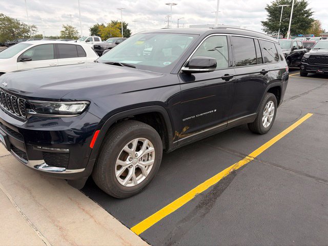 Used 2023 Jeep Grand Cherokee L Limited w/ Luxury Tech Group II AWD/4WD image 2