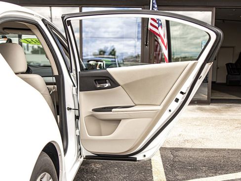 Used 2014 Honda Accord LX image 36