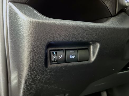 Certified 2021 Toyota RAV4 LE AWD/4WD image 10