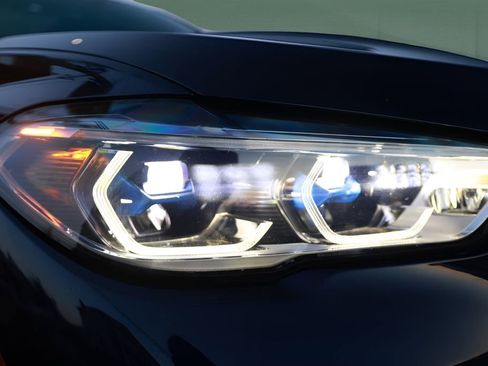 Used 2021 BMW X5 M50i w/ Executive Package image 36