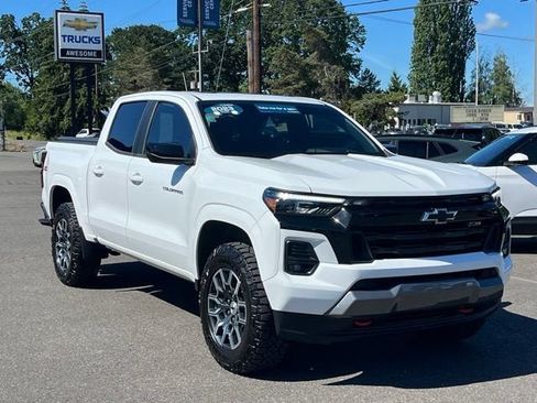 Used 2023 Chevrolet Colorado Z71 w/ Advanced Trailering Package AWD/4WD image 7