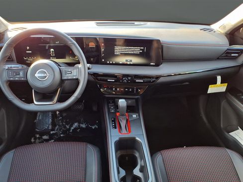 New 2026 Nissan Kicks SR w/ Cold Weather Package image 15