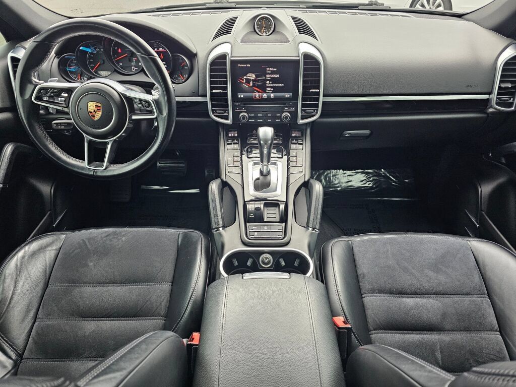 Used 2018 Porsche Cayenne Platinum Edition AWD/4WD image 19
