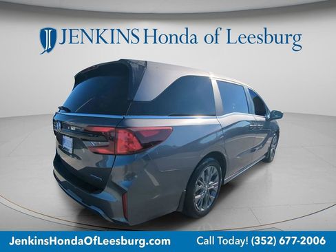 New 2026 Honda Odyssey Touring image 3
