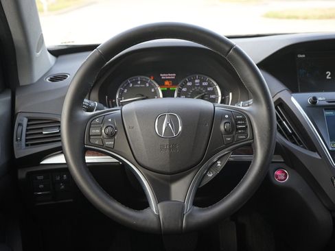 Used 2018 Acura MDX SH-AWD image 16