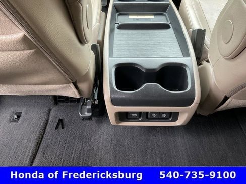 Used 2019 Honda Odyssey Elite image 48