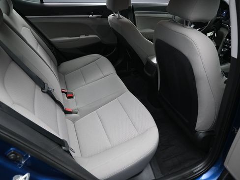 Used 2020 Hyundai Elantra SE image 25