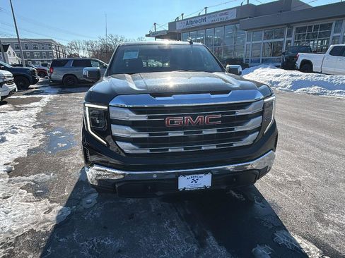 New 2026 GMC Sierra 1500 SLE image 2
