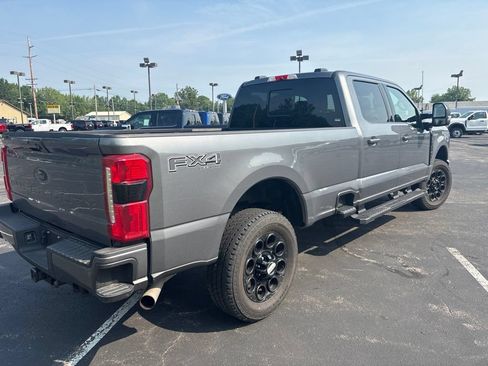Used 2024 Ford F250 Lariat w/ Black Appearance Package AWD/4WD image 5
