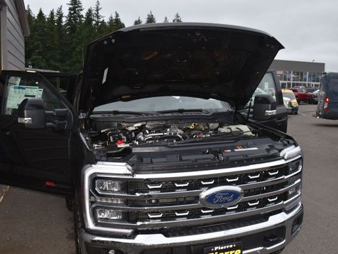 New 2025 Ford F350 Lariat w/ Lariat Ultimate Package image 23
