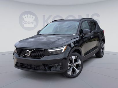 New 2026 Volvo XC40 B5 Plus w/ Protection Package Premier