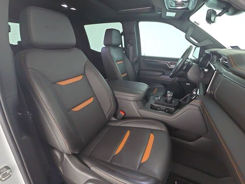 Used 2024 GMC Sierra 1500 AT4 w/ Technology Package AWD/4WD image 34