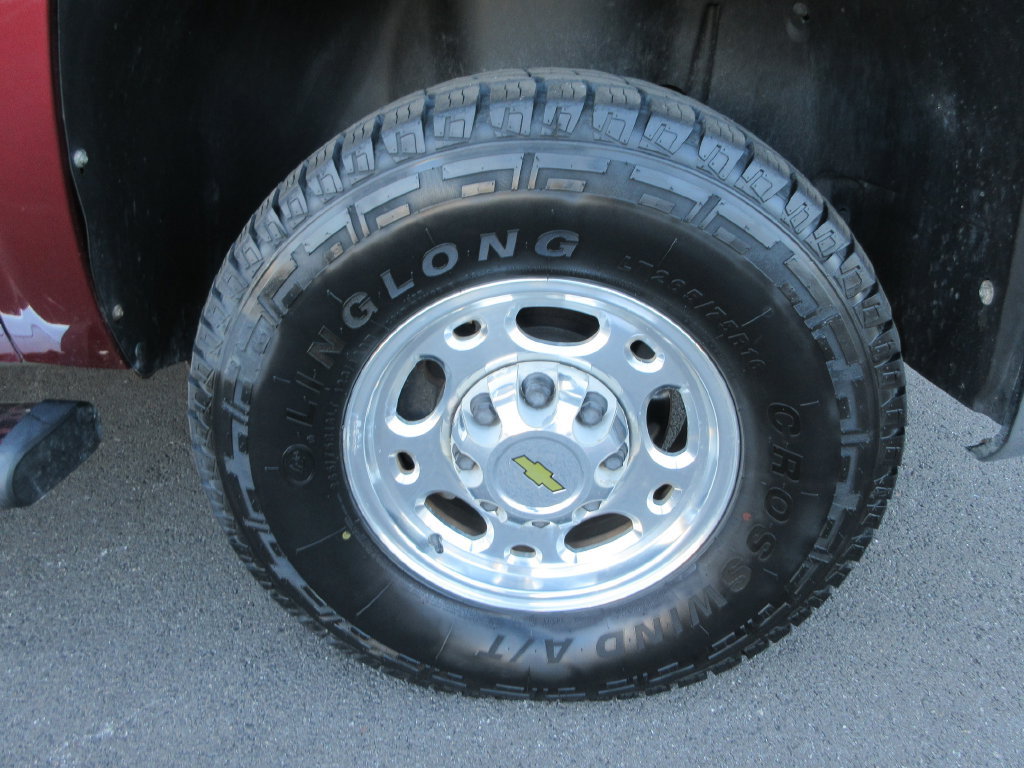 Used 2008 Chevrolet Silverado 2500 LT w/ 1LT Convenience Package AWD/4WD image 9