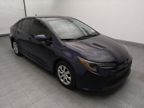 Used 2025 Toyota Corolla LE FWD image 11