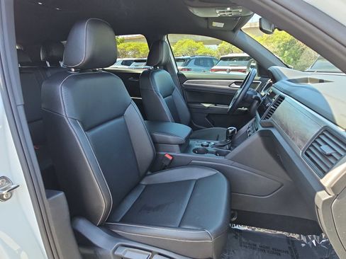 Used 2020 Volkswagen Atlas Cross Sport SE AWD/4WD image 10