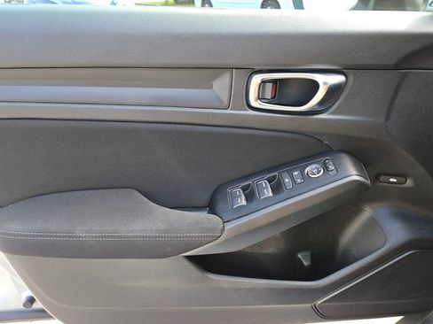 Used 2025 Honda Civic Sport image 28