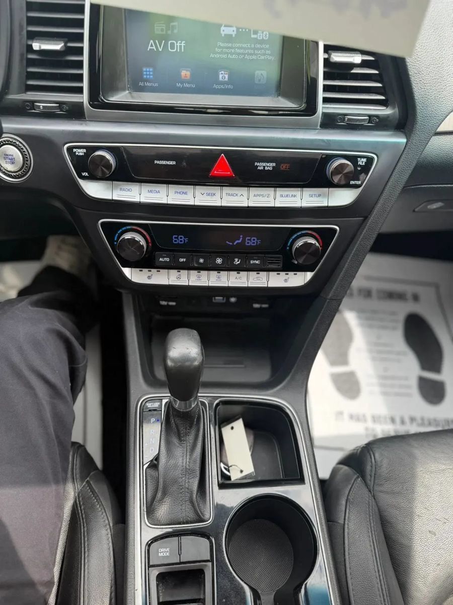 Used 2019 Hyundai Sonata Sport w/ Tech Package 03 FWD image 16