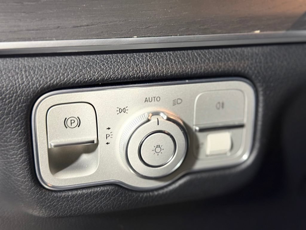 Used 2021 Mercedes-Benz GLE 350 4MATIC image 19