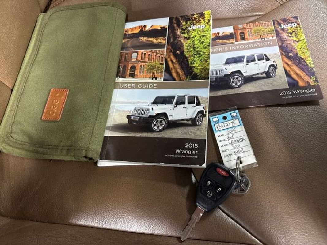 Used 2015 Jeep Wrangler Unlimited Sahara w/ Connectivity Group AWD/4WD image 62
