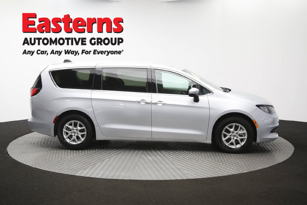 Used 2023 Chrysler Voyager LX FWD image 48