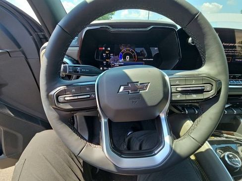New 2026 Chevrolet Colorado ZR2 w/ Technology Package AWD/4WD image 35