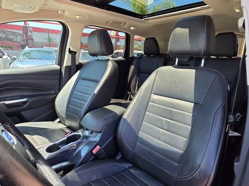 Used 2014 Ford Escape Titanium w/ Equipment Group 401A FWD image 23