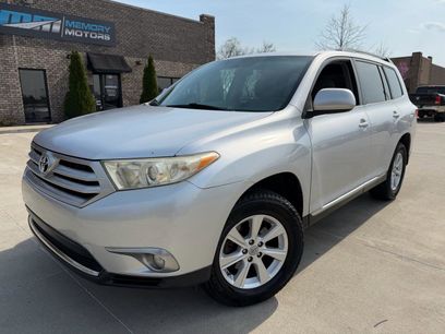 Used 2011 Toyota Highlander FWD 4dr V6 Base w/ Tech Pkg