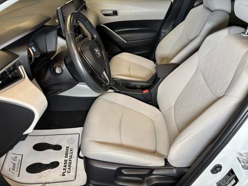 Used 2022 Toyota Corolla Cross LE w/ Black Badges Package (TMS) image 15