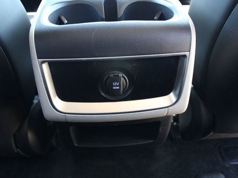 Used 2024 Kia Carnival LX FWD image 34
