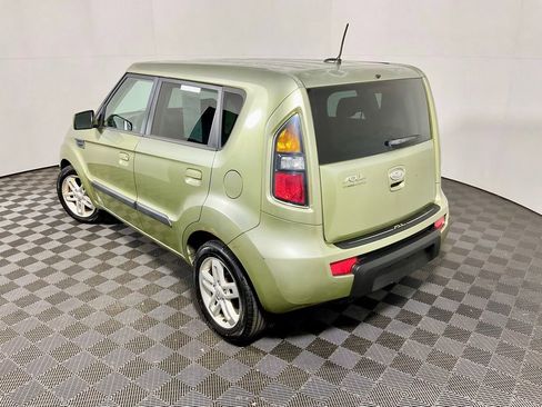 Used 2010 Kia Soul + w/ Audio Pkg image 9
