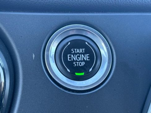 Used 2019 Chevrolet Blazer RS w/ Sun and Wheels Package image 25