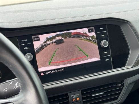 Used 2019 Volkswagen Jetta SEL Premium image 24