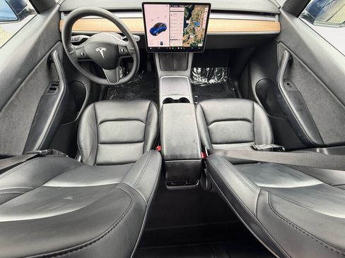 Used 2021 Tesla Model Y Long Range AWD/4WD image 11