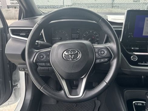 Certified 2025 Toyota Corolla SE FWD image 8