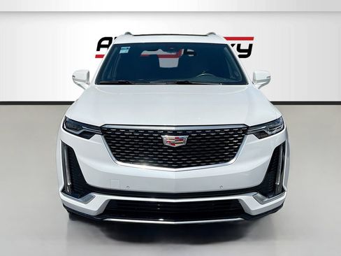 Used 2024 Cadillac XT6 Premium Luxury AWD/4WD image 2