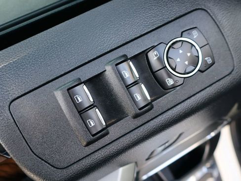 Used 2020 Ford F150 Lariat image 27