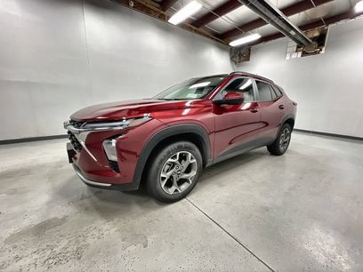Used 2025 Chevrolet Trax LT