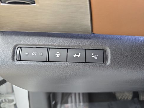 Used 2024 Nissan Pathfinder Platinum w/ Cargo Package FWD image 33