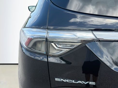 Used 2024 Buick Enclave Avenir w/ Avenir Technology Package FWD image 10