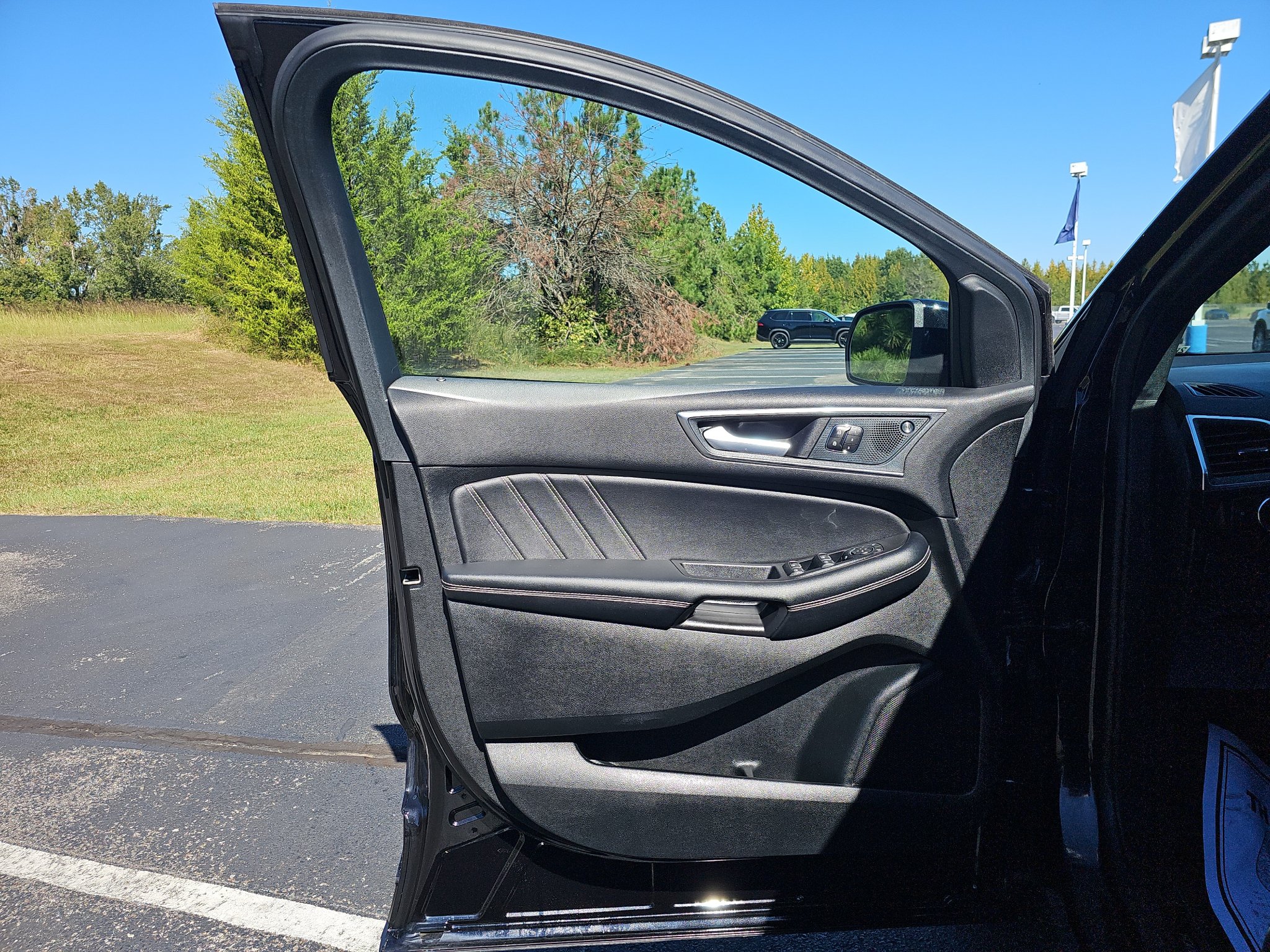 Certified 2024 Ford Edge ST w/ Equipment Group 401A AWD/4WD image 16